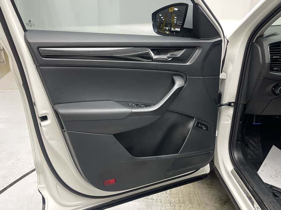 Skoda Kodiaq 2021 immagine di auto #9