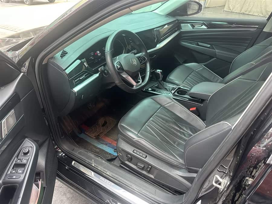 Volkswagen Passat 2022 immagine di auto #9