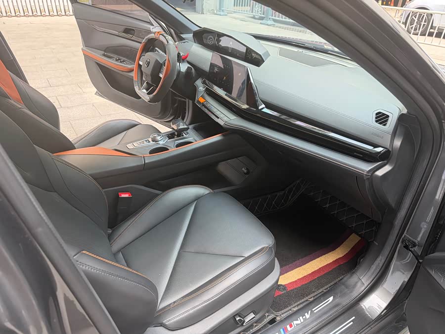 Changan UNI-V 2022 #9 Changan UNI-V 2022 immagine di auto #9