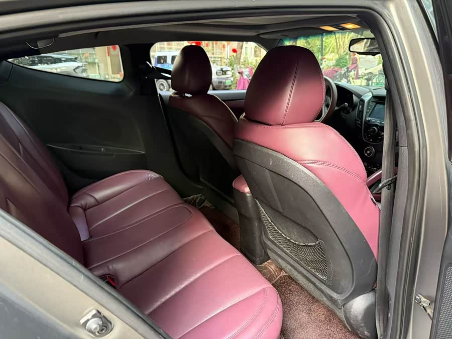 Hyundai Veloster 2013 car image #9