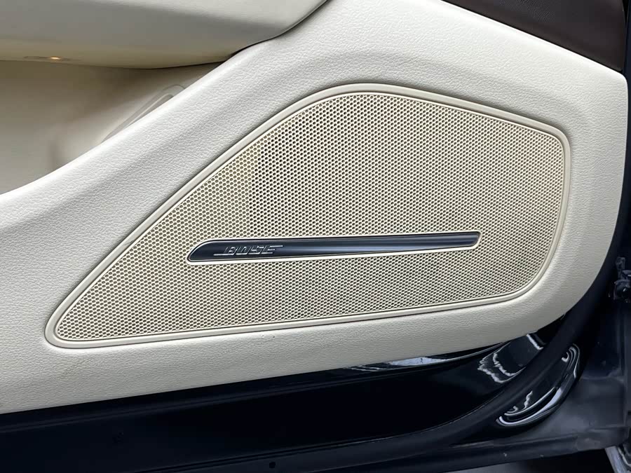 Audi A8 2013 imagen de coche #9