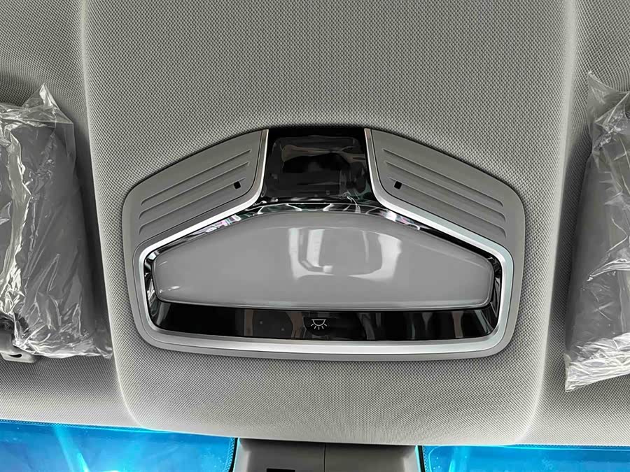 GEELY Emgrand L 2022 صورة سيارة #9