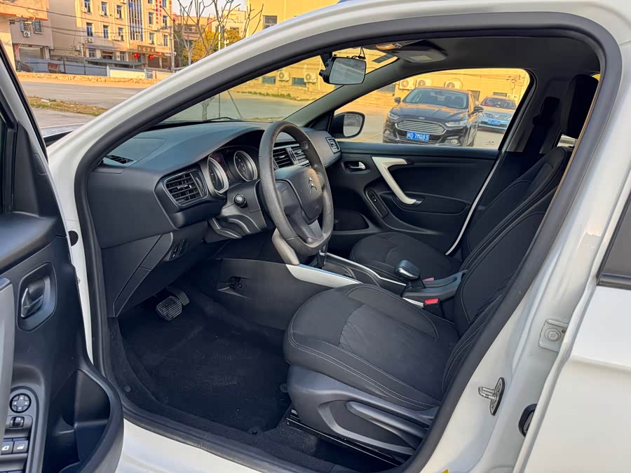 Citroen C3-XR 2015 car image #9