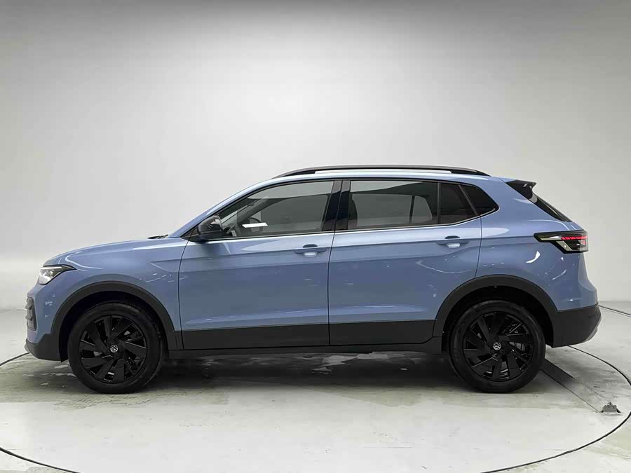 Volkswagen Tharu 2024 car image #9