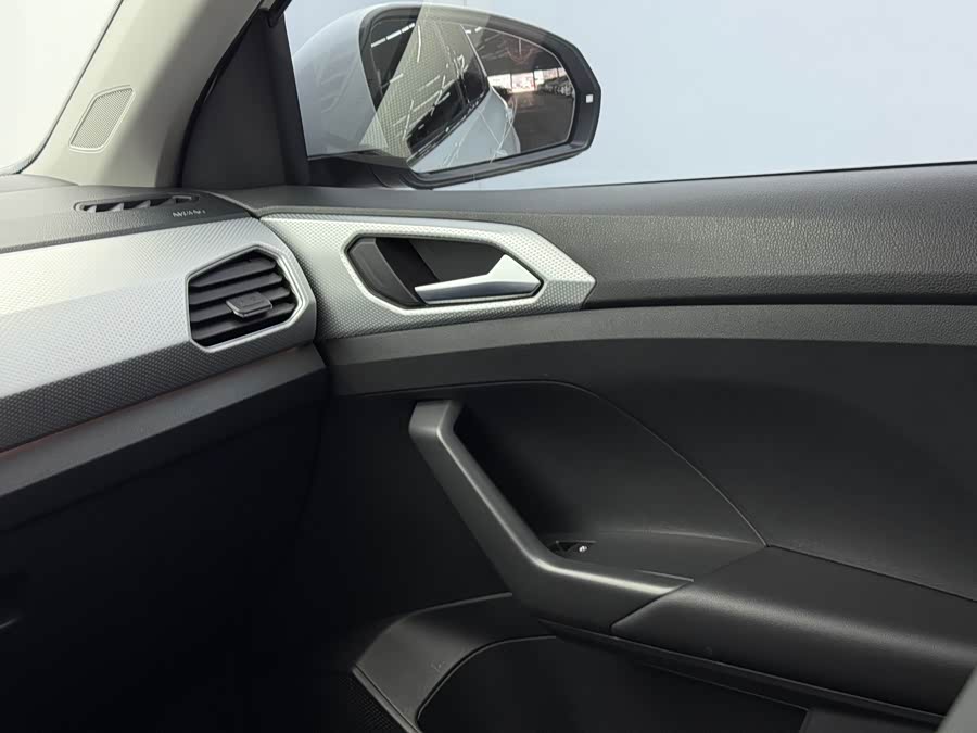 Volkswagen Tacqua 2021 car image #9