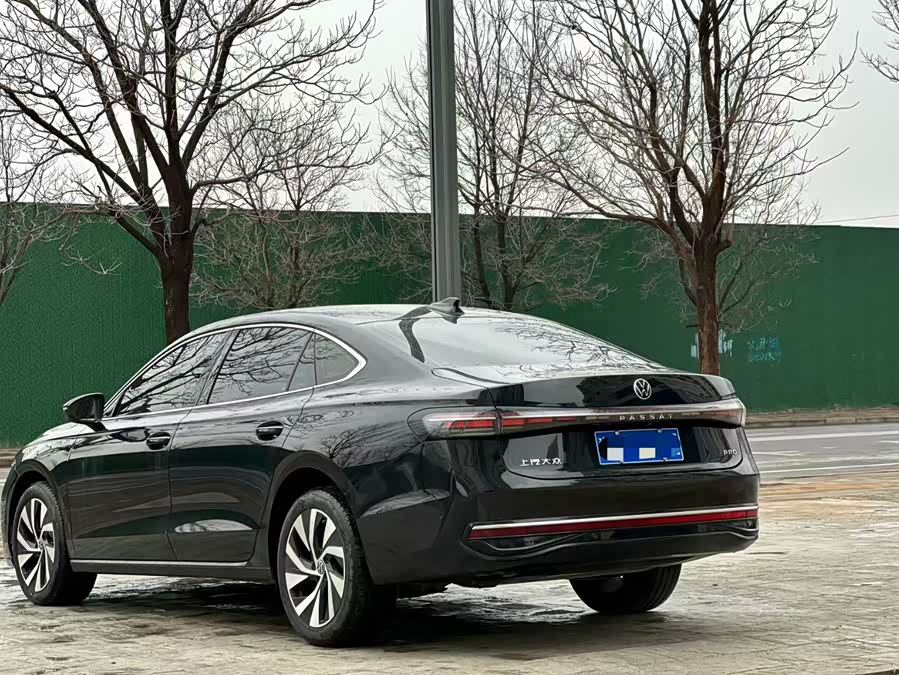 Volkswagen Passat 2024 immagine di auto #9