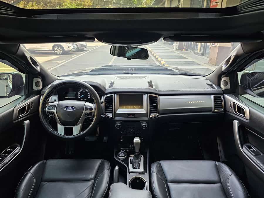 Ford Everest 2018 car image #9