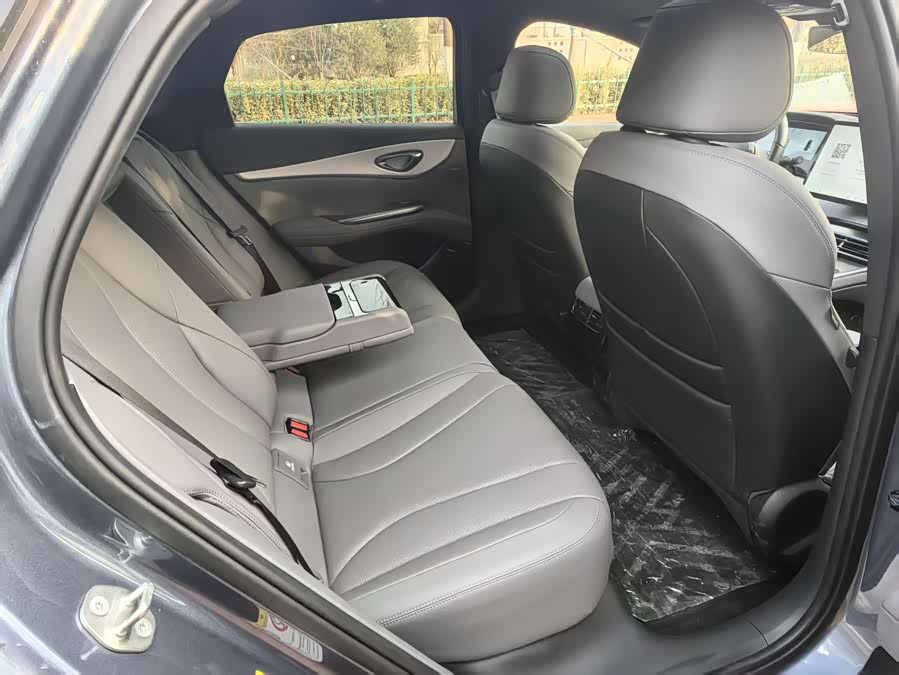 BYD Seal 07 DM-i 2025 car image #9