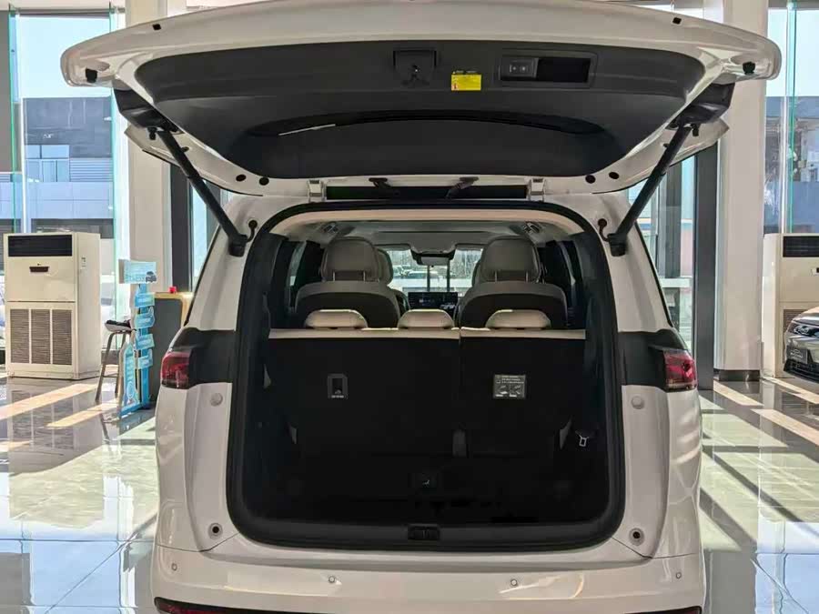 BYD Xia 2024 #9 BYD Xia 2024 imagen de coche #9