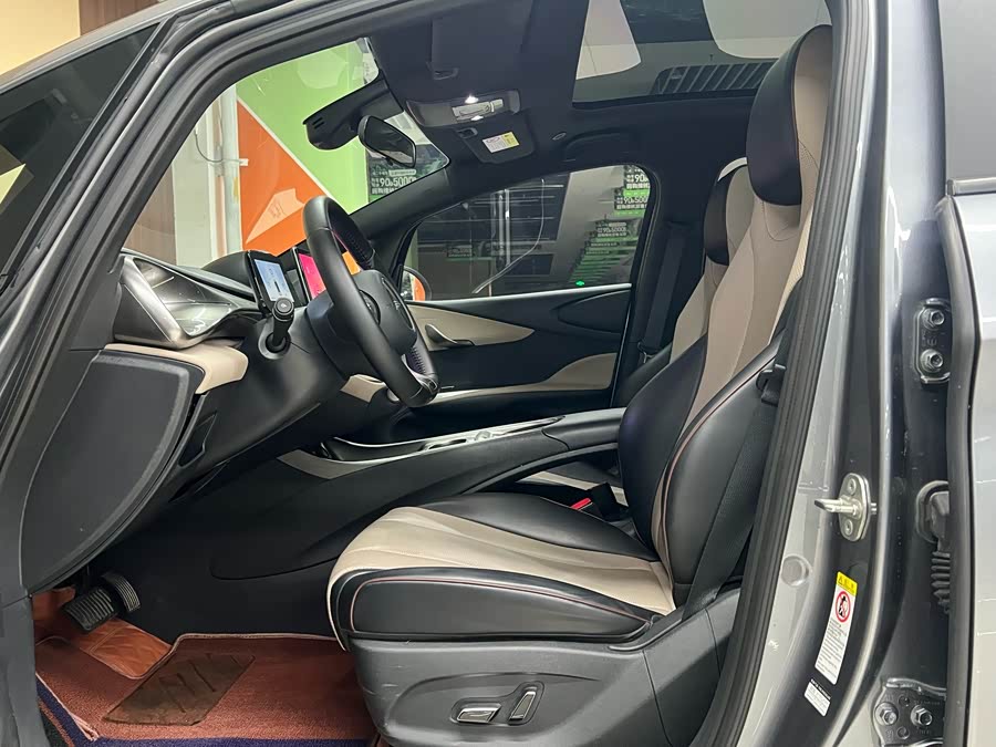 BYD Dolphin 2024 #9 BYD Dolphin 2024 car image #9