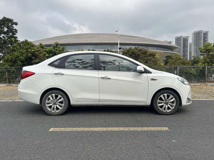 JAC 2017 #9 JAC 2017 car image #9