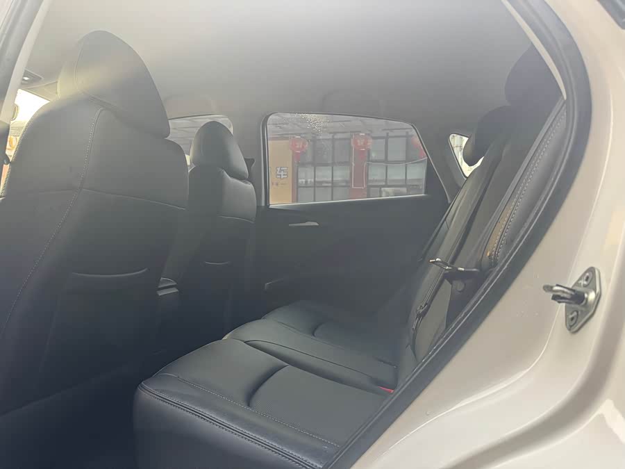 哪吒汽车 哪吒AYA 2024 汽车图片 #9