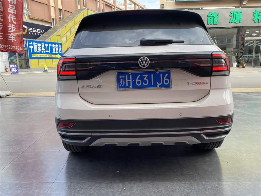 Volkswagen T-Cross 2019 car image #9