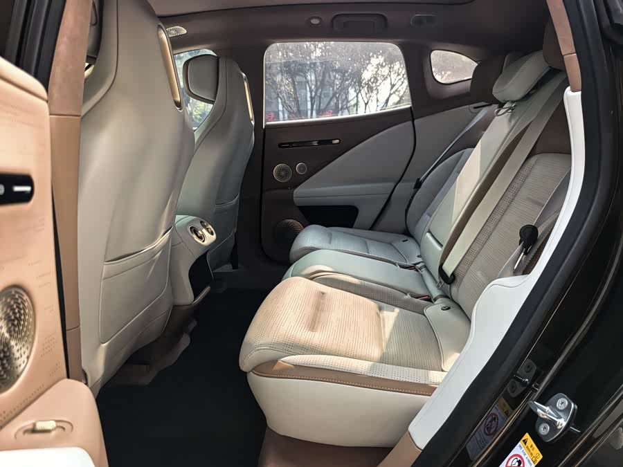 Avatr 07 2025 imagem de carro #9