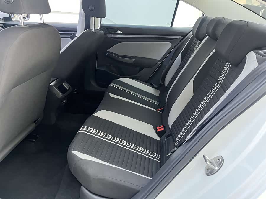 Volkswagen Bora 2024 imagem de carro #9