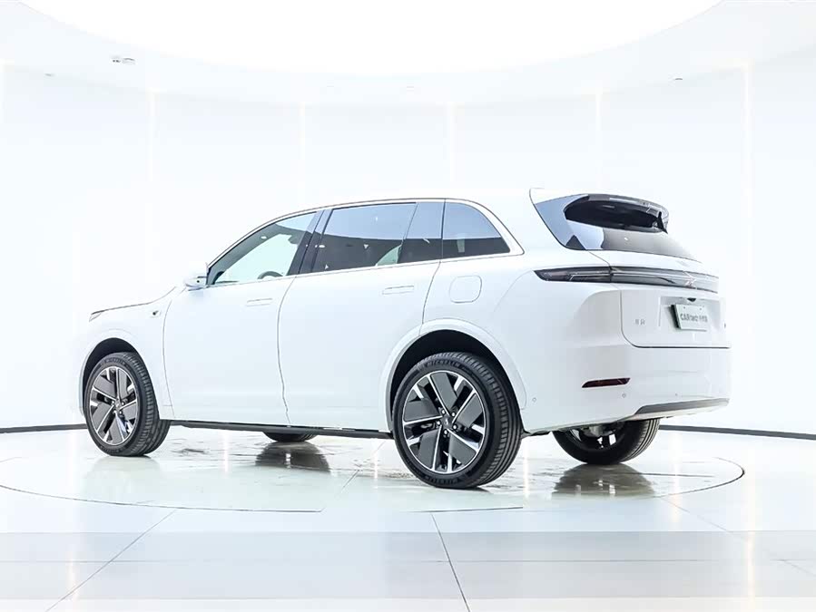 Li L7 2025 صورة سيارة #9