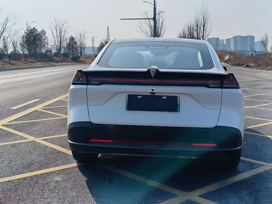 Deepal L07 2024 изображение автомобиля #9