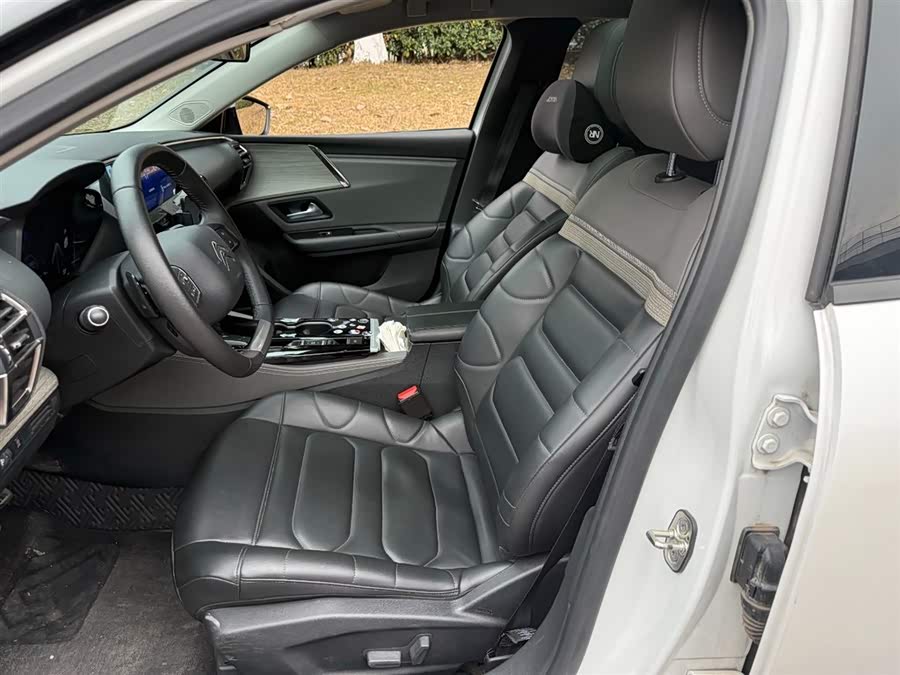 Citroen C5 X 2022 car image #9