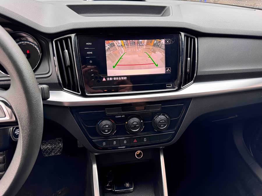 Skoda Kamiq 2022 изображение автомобиля #9