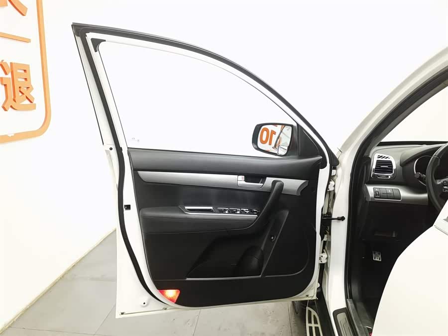 Kia Sorento 2012 car image #9