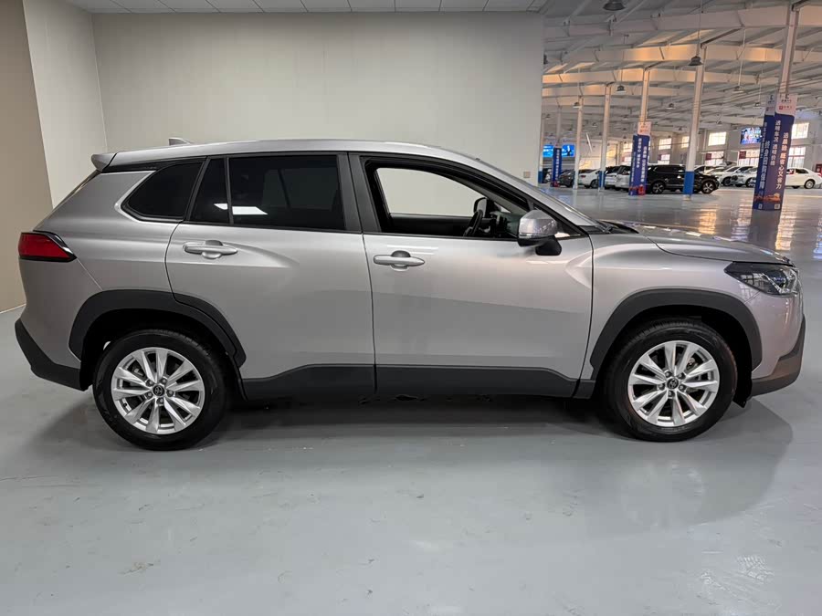 Toyota Corolla Cross 2024 car image #9