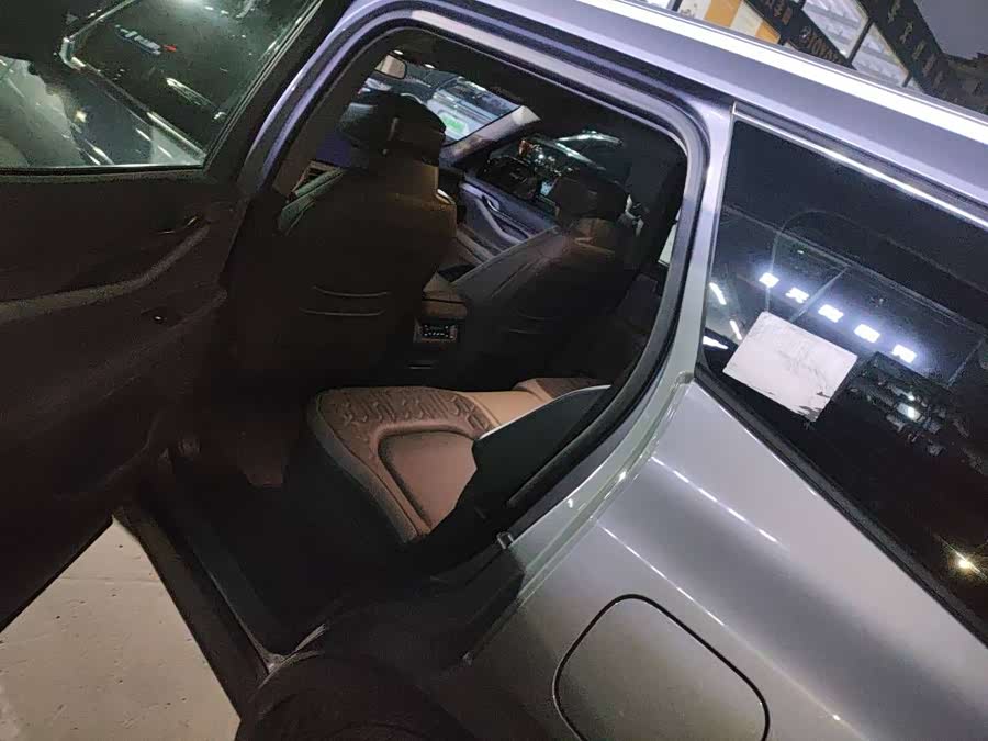 Ford Edge 2024 immagine di auto #9