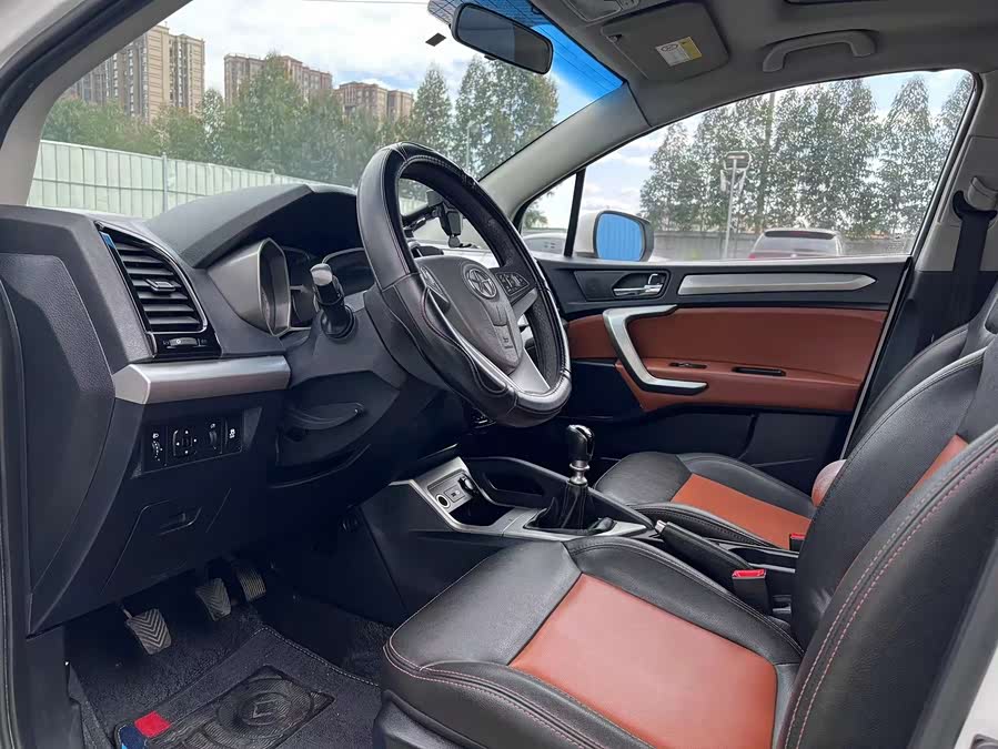 JAC 2015 imagem de carro #9