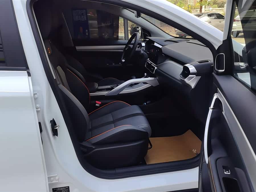GEELY Coolray 2024 car image #9