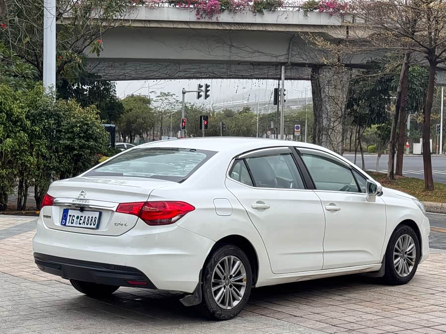 Citroen C4L 2015 imagen de coche #9