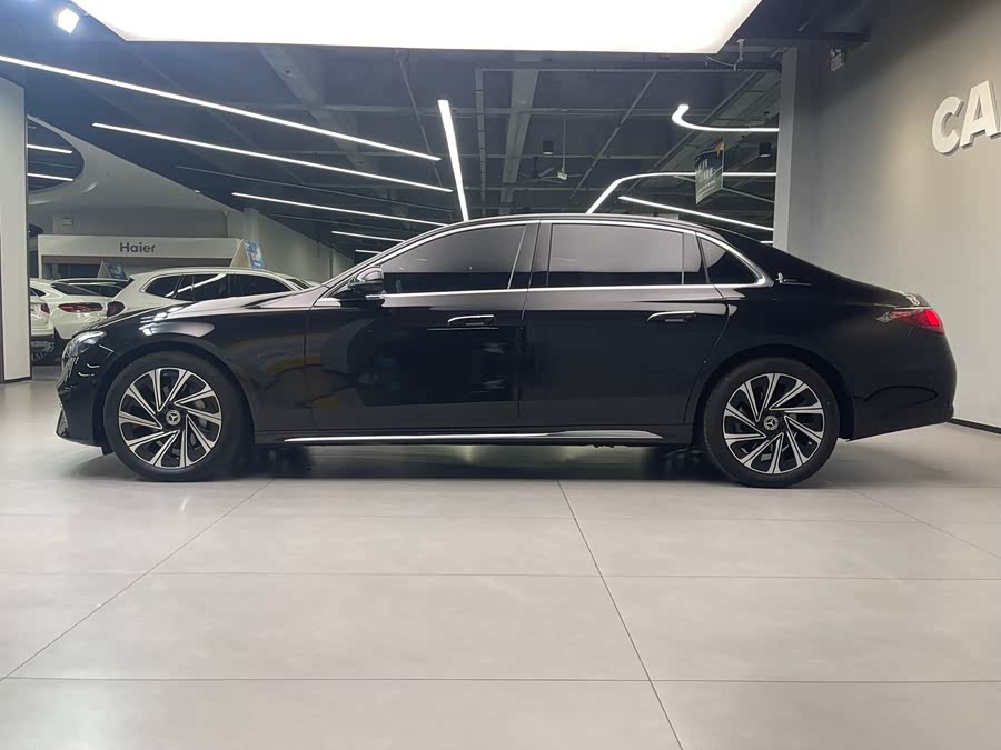 Mercedes-Benz E Class 2024 car image #9