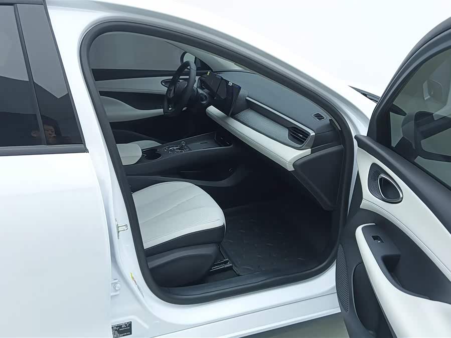 BYD Seal 05 DM-i 2025 immagine di auto #9