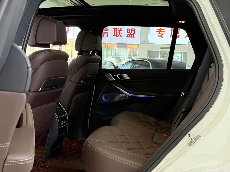 BMW X5 2022 immagine di auto #9