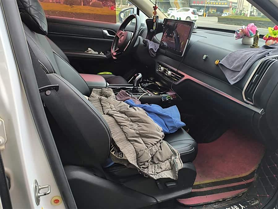 BYD Tang 2018 صورة سيارة #9