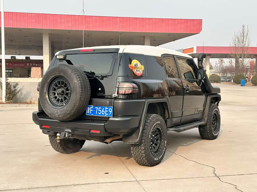 Toyota FJ Cruiser 2015 car image #9