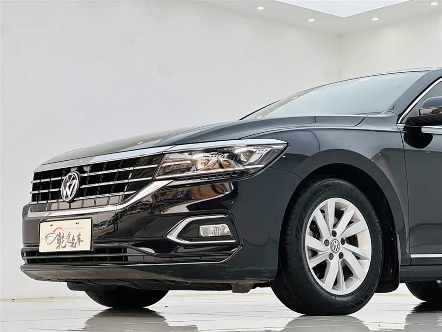 Volkswagen Passat 2020 изображение автомобиля #9