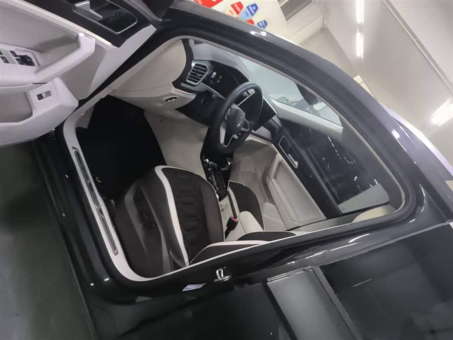 Volkswagen Tayron 2022 car image #9