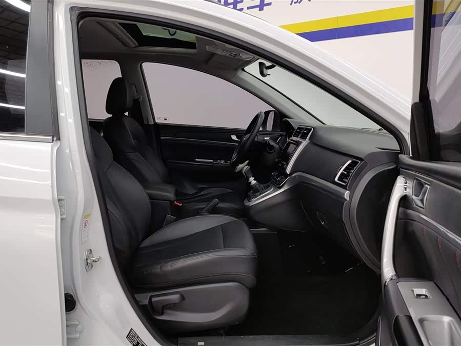 Haval M6 2019 car image #9