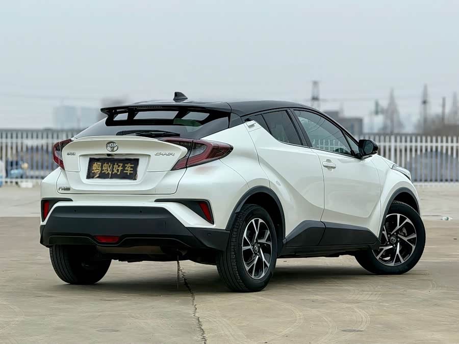 Toyota C-HR 2018 #9 Toyota C-HR 2018 car image #9