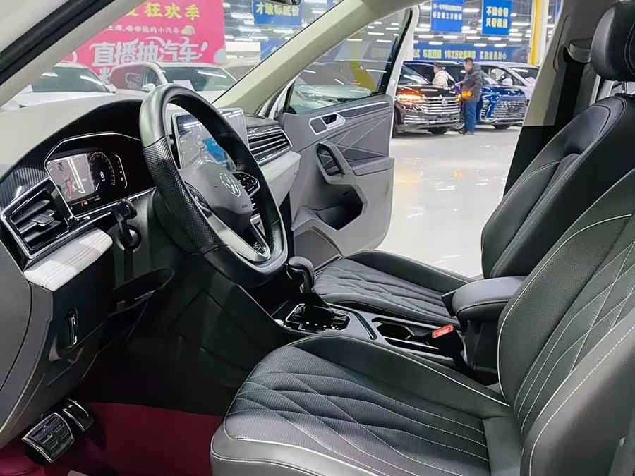 Volkswagen Tiguan L 2021 image de voiture #9