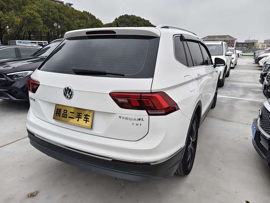 Volkswagen Tiguan L 2019 #9 Volkswagen Tiguan L 2019 car image #9
