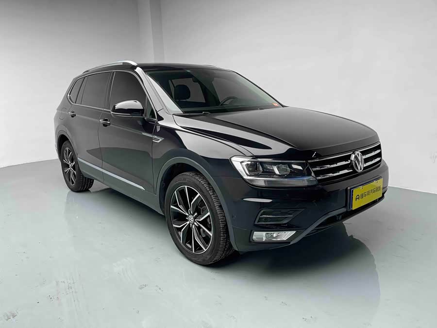 Volkswagen Tiguan L 2019 #9 Volkswagen Tiguan L 2019 car image #9