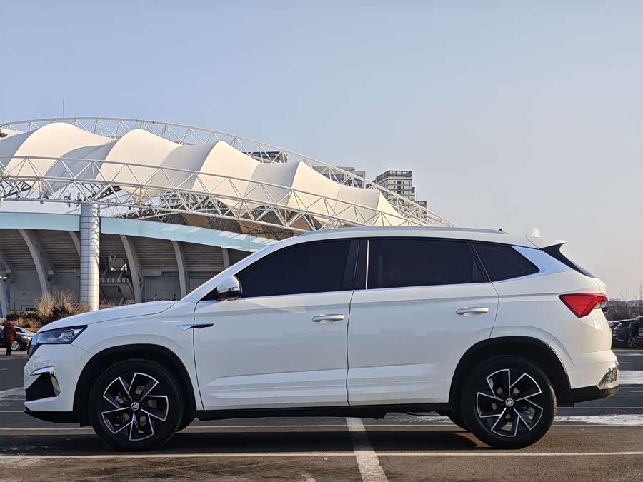 Skoda Kamiq 2021 car image #9