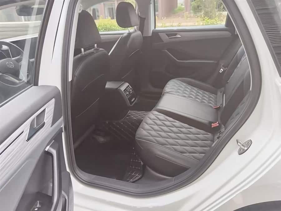 Volkswagen Sagitar 2026 car image #9