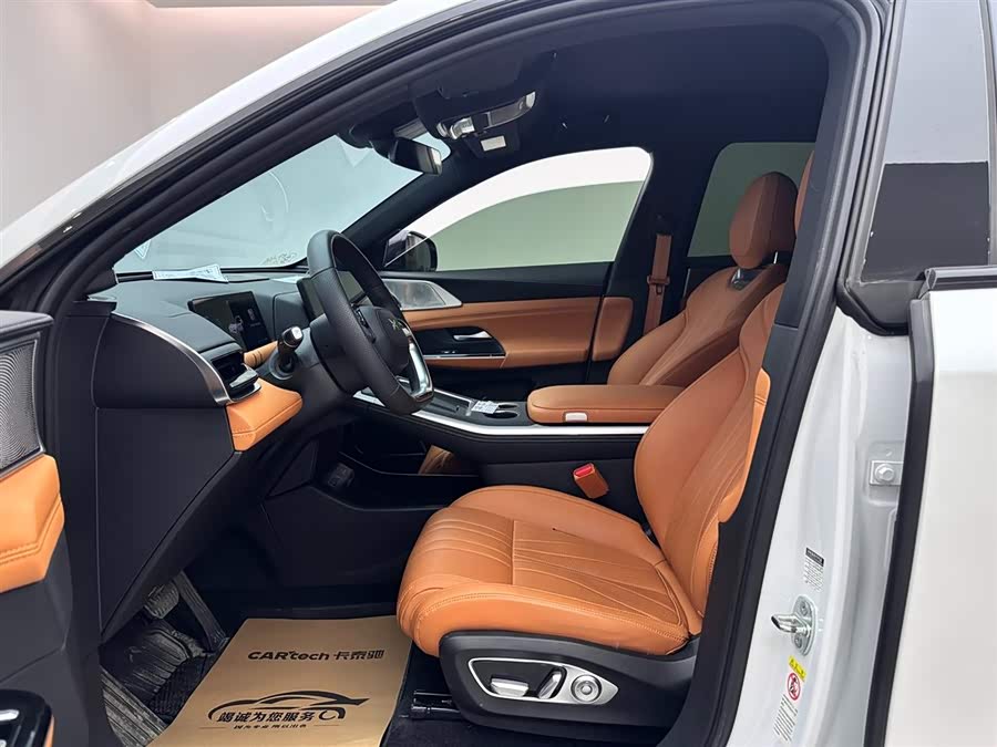 Xpeng G9 2024 car image #9