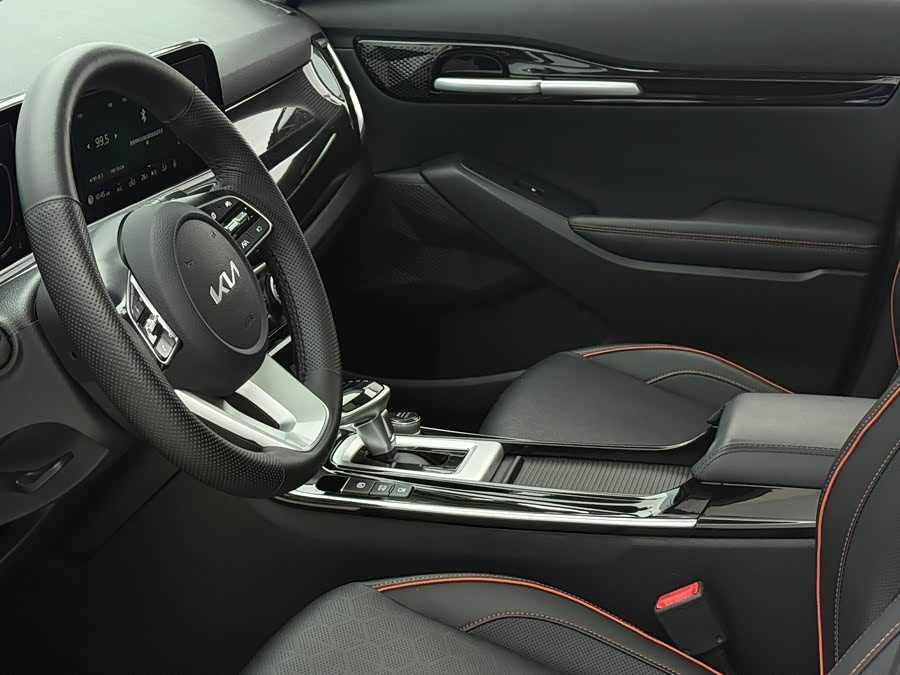 Kia Seltos 2023 imagen de coche #9