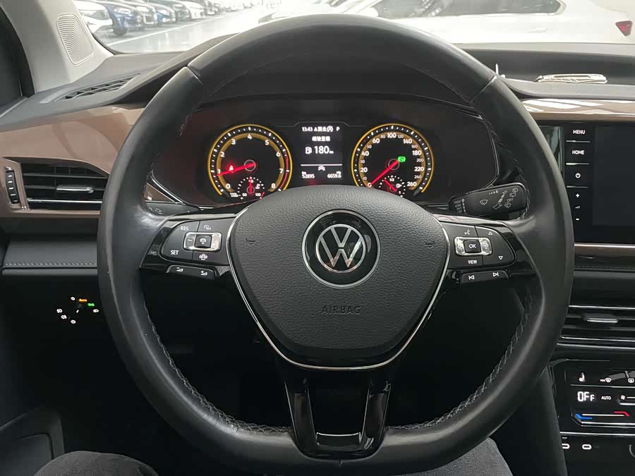 Volkswagen Tharu 2021 #9 Volkswagen Tharu 2021 car image #9
