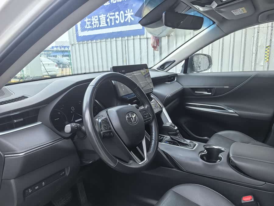 Toyota Venza 2023 car image #9