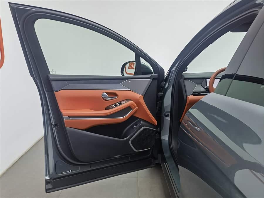 BYD Tang L 2025 immagine di auto #9