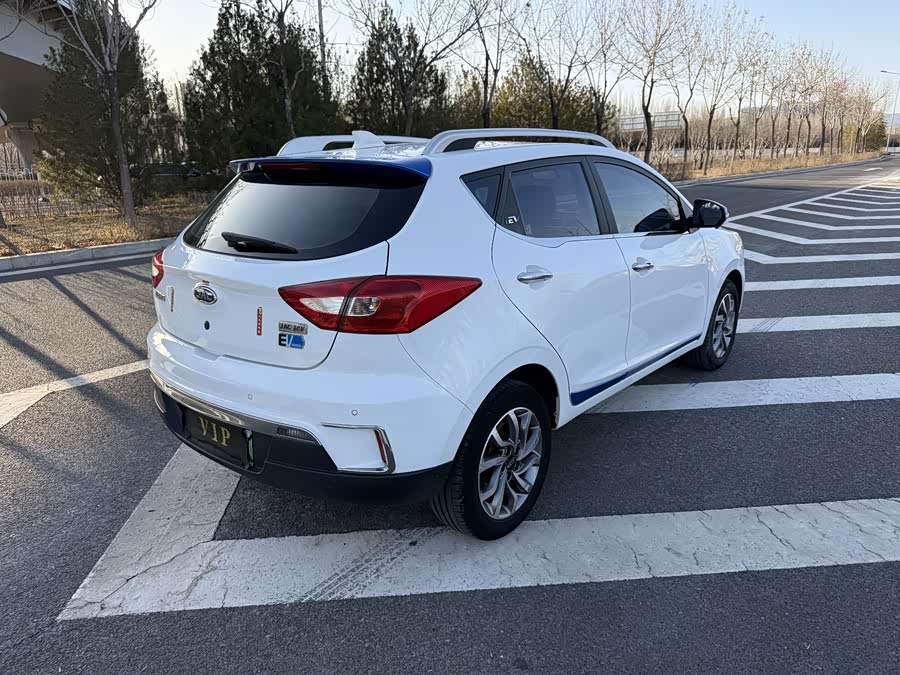 JAC 2018 #9 JAC 2018 car image #9