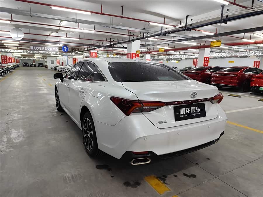 Toyota Avalon 2024 car image #9